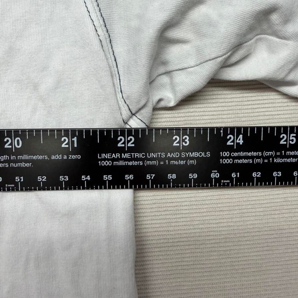 Guess Men's White and Grey T-shirt - Picture 5 of 6